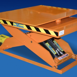 Lift Tables with Turntables Keep Workpieces Close at Hand
