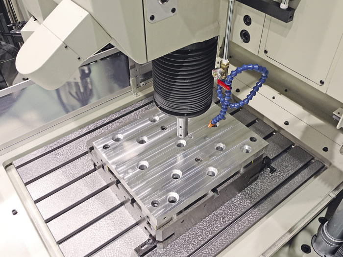Manufacturers of mold bases use jig boring and jig milling machines to finish bores with tolerances tighter than 5µm in roundness, perpendicularity and straightness.
