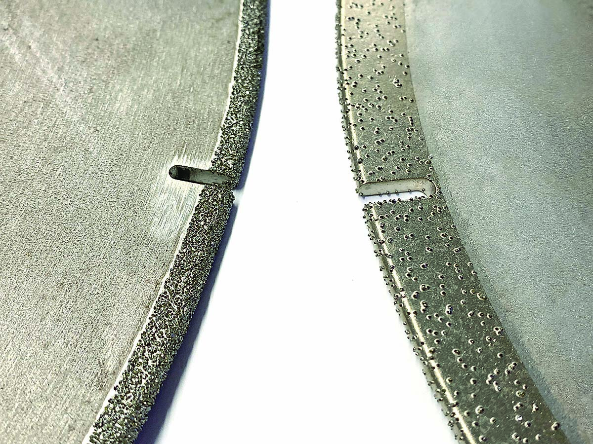 A standard braze bond saw (left) and a low-concentration braze bond saw are shown.