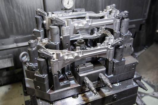 Highly complex workpieces can also be fixed securely and flexibly thanks to the clamping technology from AMF.