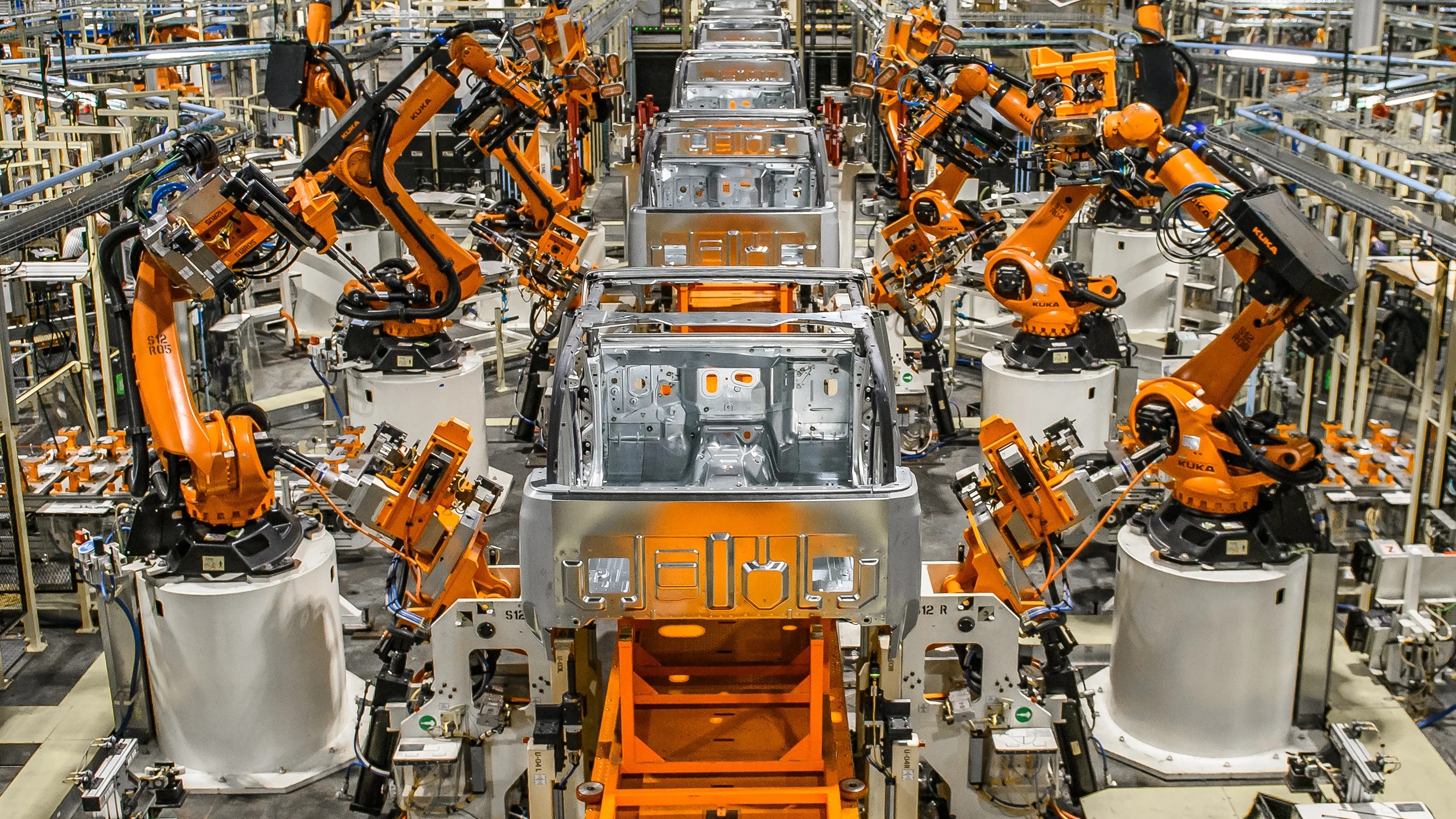 Robots make cars