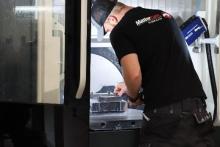 Big Kaiser uses a multicomponent dynamometer from Kistler to carry out objective comparison tests on cutting tools. Big Kaiser uses a multicomponent dynamometer from Kistler to carry out objective comparison tests on cutting tools.