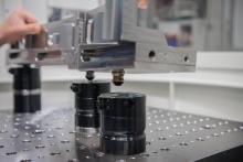 AMF zero-point clamping technology ensures great flexibility during the five-side processing at Koller Formenbau. AMF zero-point clamping technology ensures great flexibility during the five-side processing at Koller Formenbau.