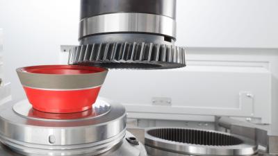 Power Skiving Machines Equipped With On-Board Cutter Resharpening Unit Power Skiving Machines