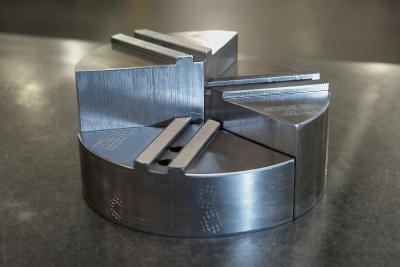 Large-Diameter Chucks for Faster Setups Large-Diameter Chucks
