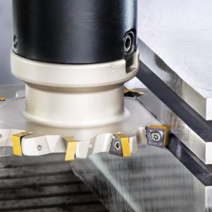 Efficient Full Slot Milling Cutters Carrying Square Inserts with 8 Cutting Edges