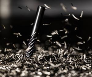 High-Performance End Mill Improves Chip Evacuation in Dynamic Milling Operations