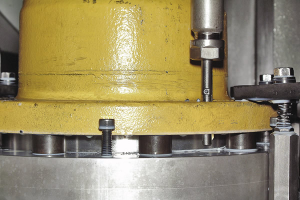 The tool accepts E-Z Burr carbide inserts, which last a month before needing replacement.