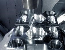 For machining of surfaces with highly complex geometries up to four different tool profiles can be necessary.