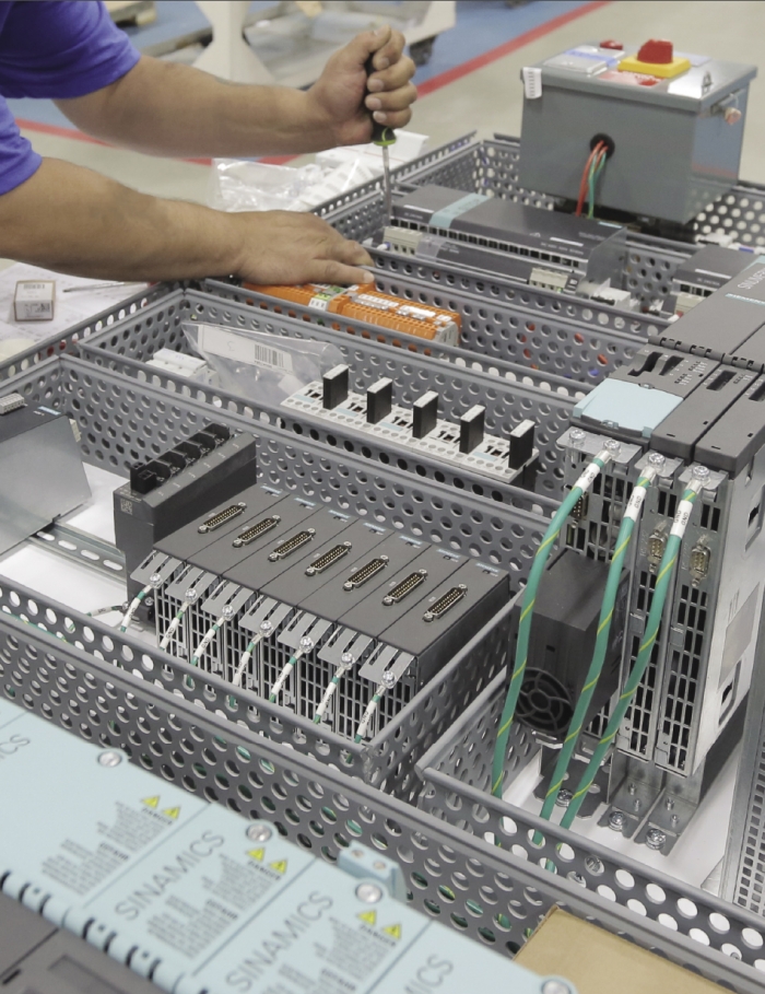 Easily optimized control panels are produced by qualified partners for machine builders.