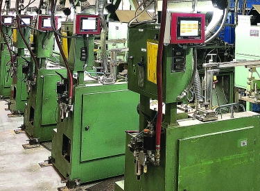 At this shop, each milling machine has a ShopFloorConnect machine interface. Image courtesy of Wintriss Controls Group.