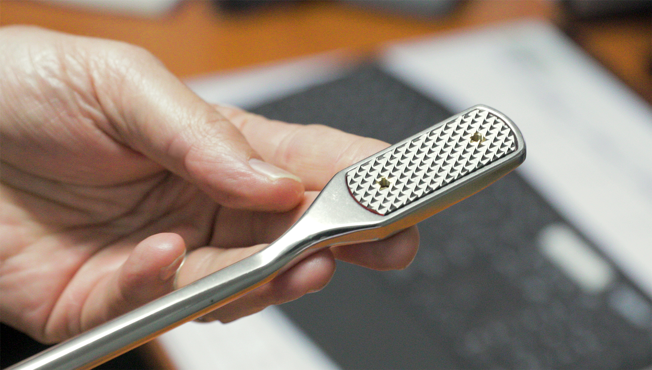 Rasp in float close up